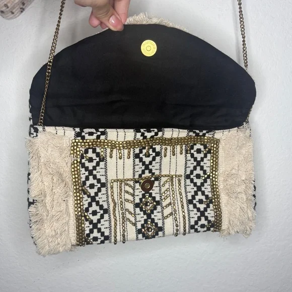 Antik Kraft Boho Beaded Fringe Black and Cream Crossbody Clutch - Picture 5 of 10